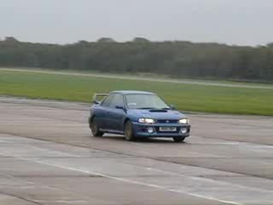 Subaru Impreza GT turbo 22B drift