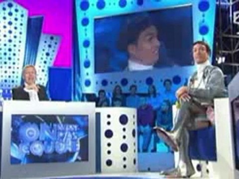 Jonathan Lambert - en Jeanne d'Arc dans On n'est pas couché !