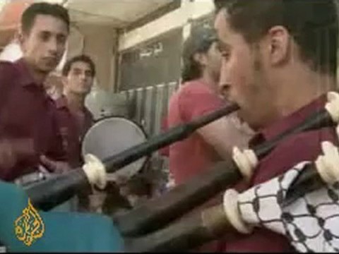 Refugees return to Nahr al-Bared - 05 Apr 08