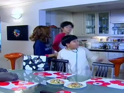 4 รุ่น 4 วุ่น เดอะซีรีส์ 220455