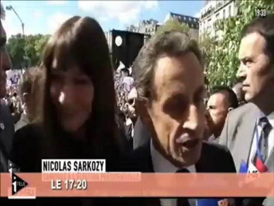 Aprés son concert au trocadéro, Sarkozy mérite un massage de Carla !