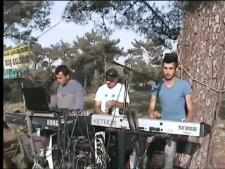 Dağpınar Köyü 2 Gele  Bah Şen 29 (Evlerinin Önü.)