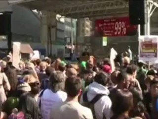 Télécharger la video: Occupiers gather for May Day Protests in New York