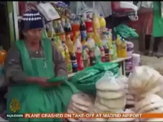 Bolivia's enlists coca farmers in drugs fight - August 20 08