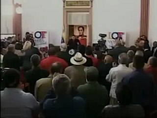 Al Presidente Chavez se le quiebra la voz al despedirse (30 04 2012)