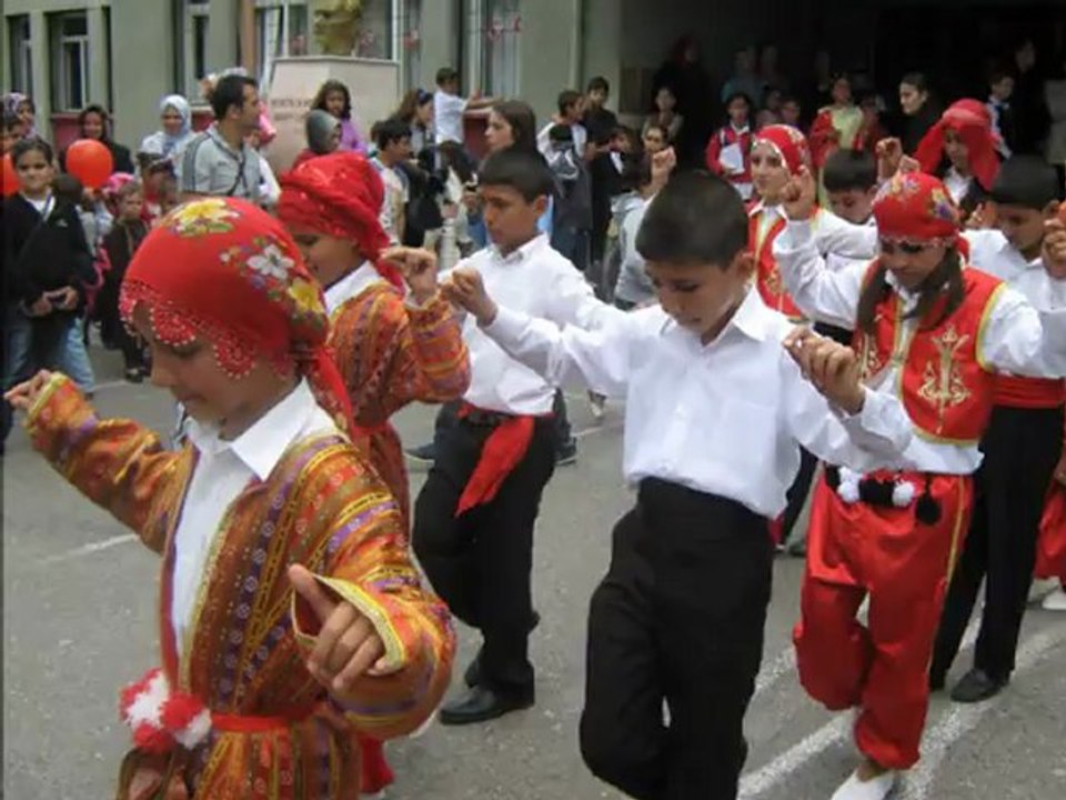 Yılmaz Akpınar İlköğretim Okulu 2012 Yılı 23 Nisan Kutlamaları 2. Bölüm