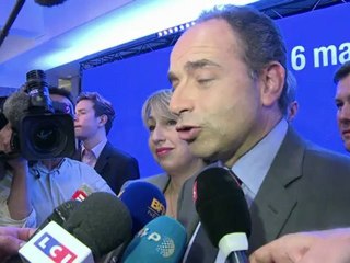 Débat: "la force d'un projet" contre "l'approximation", dit Copé