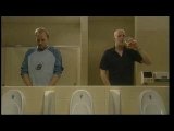 organisation des hommes au toilettes...