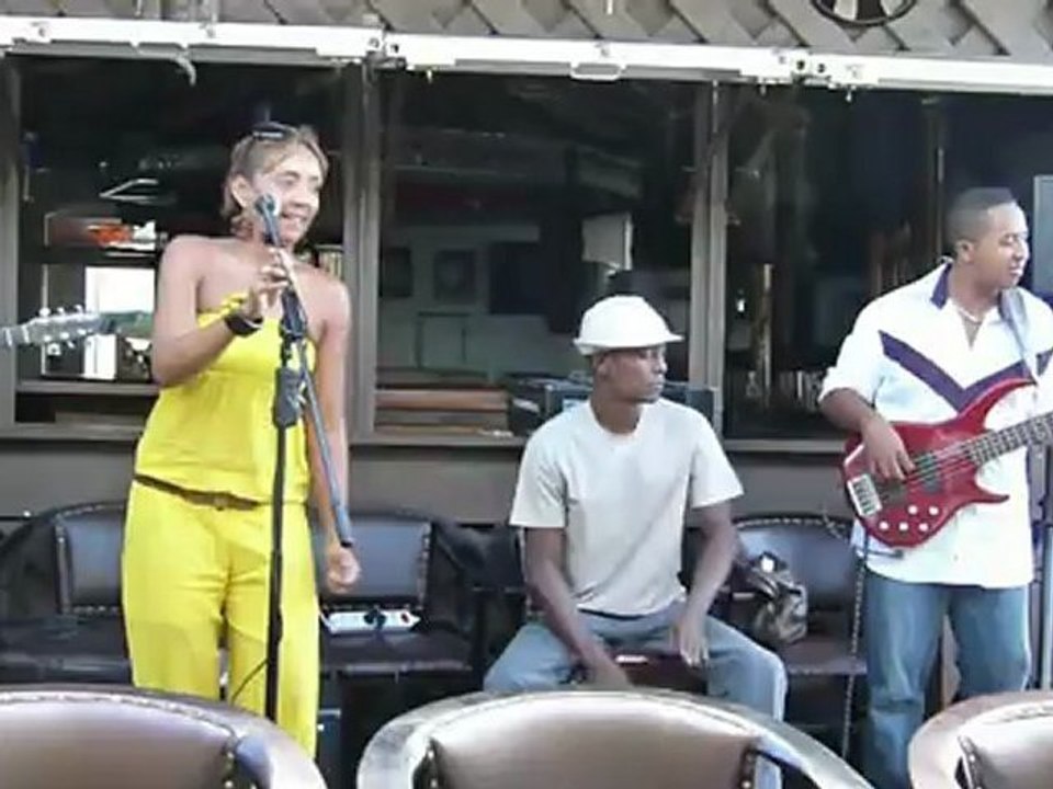 NATACHA TORTILLARD - FANM LIVE SAINT PIERRE 02 05 2012