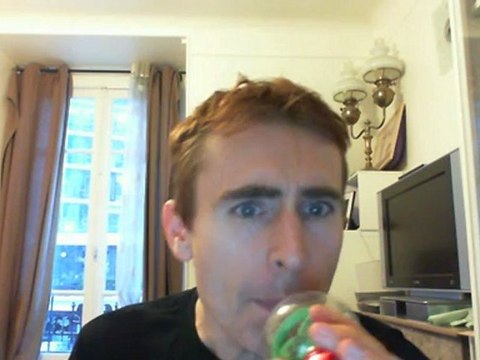 Wiwi égratigne rien pour faire une chanson de Richard Anthony