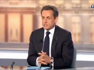 Pendant le débat Manuel Valls fait un "Chuuuuut" à Sarkozy
