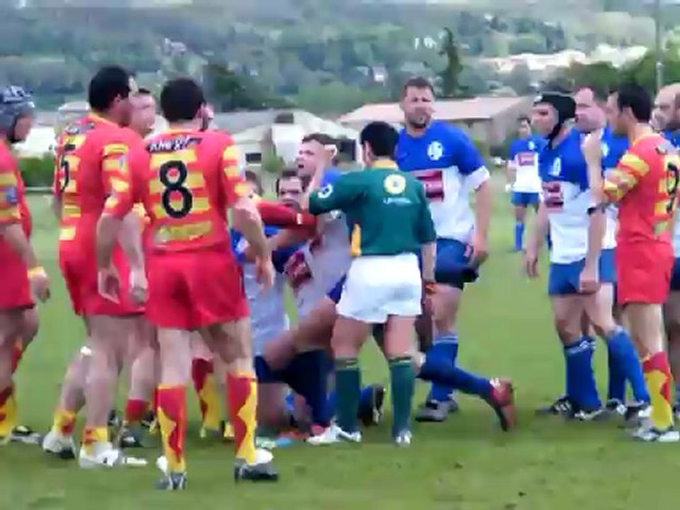 2012-04-29 Demi finale équipe réserve mélée écroulée