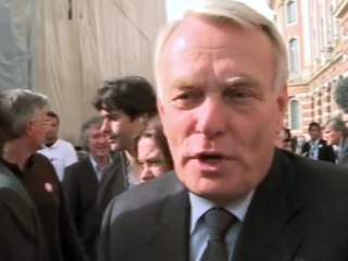 Jean-Marc Ayrault avant le meeting de Toulouse