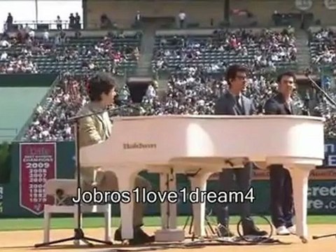 Jonas Brothers Live Easter Event - Hold On, A little bit a longer & Gotta Find You