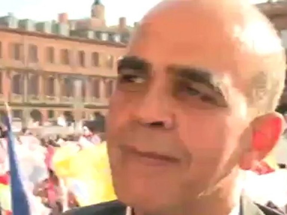 Kader Arif au meeting de Toulouse