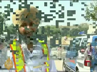 Pedestrians threatened by India's traffic chaos - 26 Oct 08