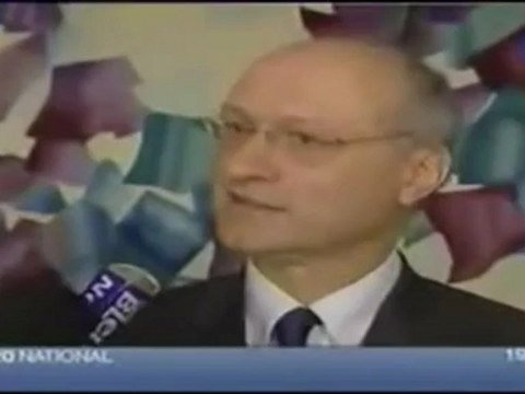 Une femme est 6 membre de ça famille passée a tabac par des extrémistes nazis crypto-fasciste