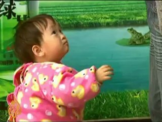 Chinese parents hit out over milk scandal- 1 Nov 08