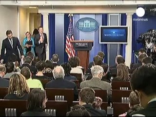 Blind Chinese dissident in US phone appeal