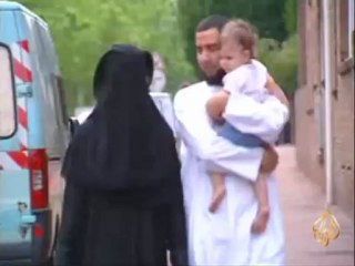 من باريس حالة إحدى الفرنسيات المنتقبات