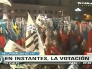 El Parlamento argentino aprobó la expropiación de YPF a la española Repsol