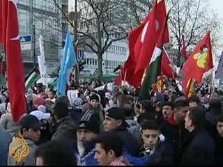 More civilian casualties in Gaza amid raids - 30 Dec 08