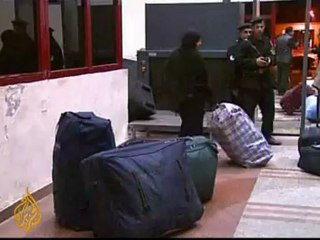 Palestinians brave Israeli assault to return home - 2 Jan 08