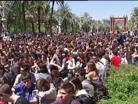 Estudiantes marchan contra la subida de las tasas