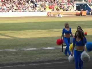 Laski z dużymi pomponami _P [wiocha.pl kwejk.pl](1080p_H.264-AAC)