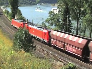 Download Video: Züge und Binnenschiffe südlich der Loreley am Rhein