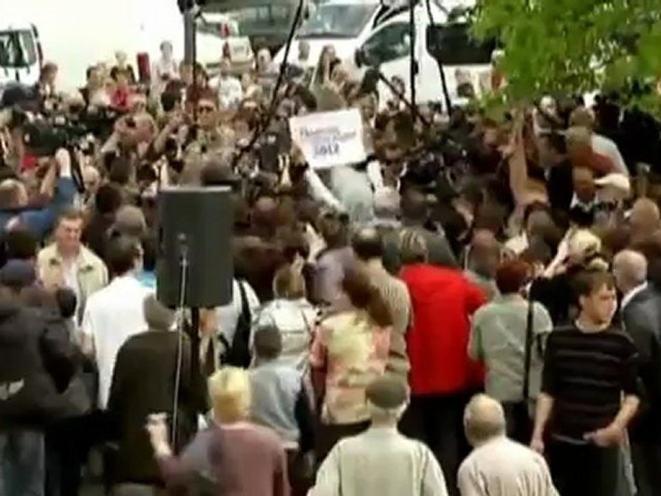 Sarkozy gaining on Hollande