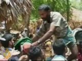 Sri Lanka fighting traps civilians in no-fire zone - 21 Apr 09