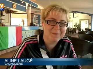 Certains Français, encore en vacances, votent par procuration