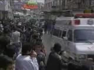 Regis conduit une fourgonnette