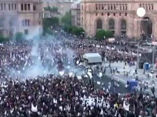 Ermenistan'da patlayan balonlar 140 kişiyi yaraladı
