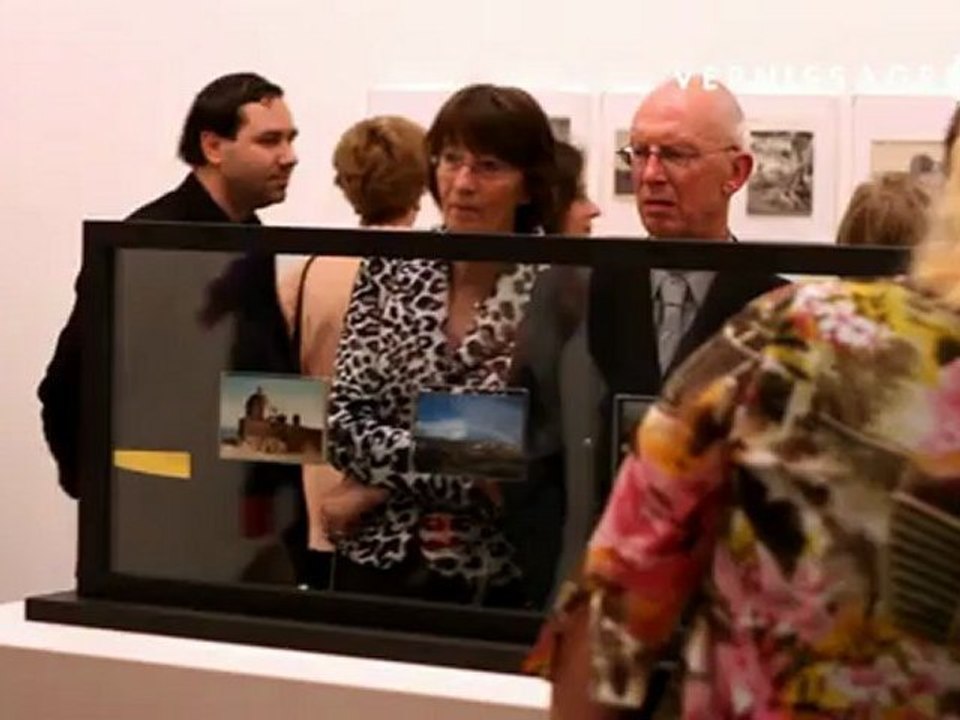 Roman Ondák: do not walk outside this area / Deutsche Guggenheim, Berlin