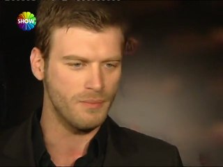 Kıvanç Tatlıtuğ'dan Sürpriz Şarkı Projesi! 🔥 Ünlü Oyuncunun Yeni Yetenekleri Hakkında Bilmeniz Gerekenler