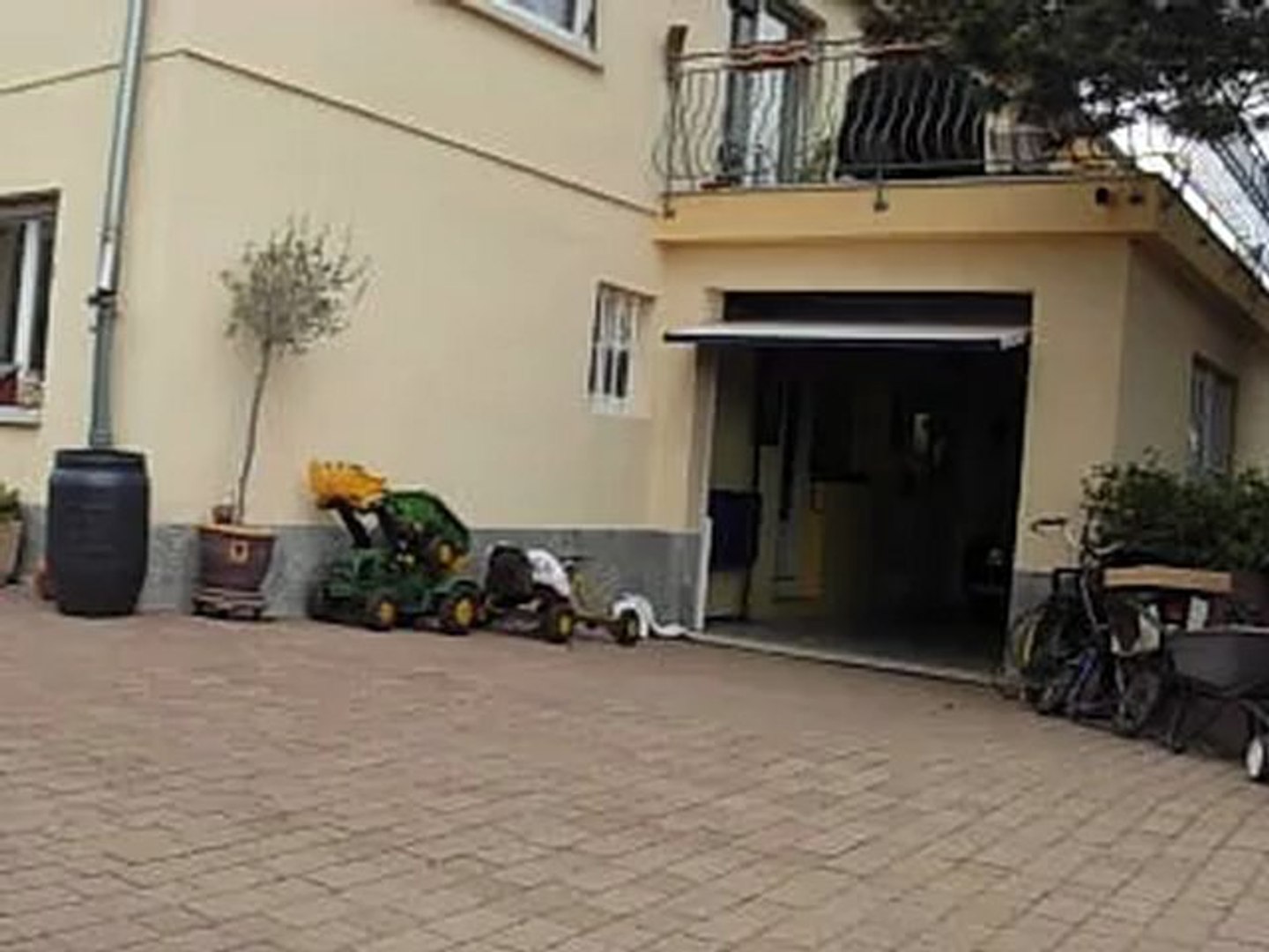 ⁣63508 sortie garage