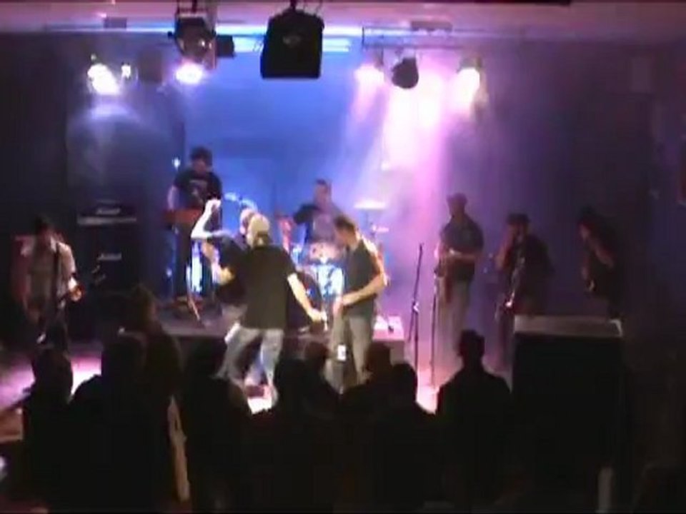 7 - march of the elephant a sedan au quai 23 le 4 mai 2012