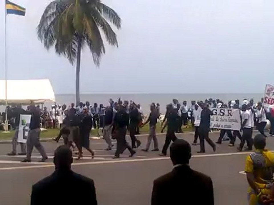 VID-20120501-00004