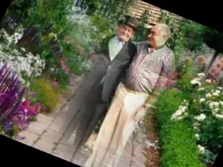 ANYÁK NAPJÁRA, MINDEN ÉDESANYÁKNAK, (családi videó)