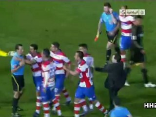 تعصب اللاعبين مع الحكم