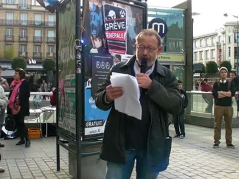 LE FAIT D'ÉLIRE LIBREMENT SES MAÎTRES NE SUPPRIME NI LES MAÎTRES NI LES ESCLAVES4/4