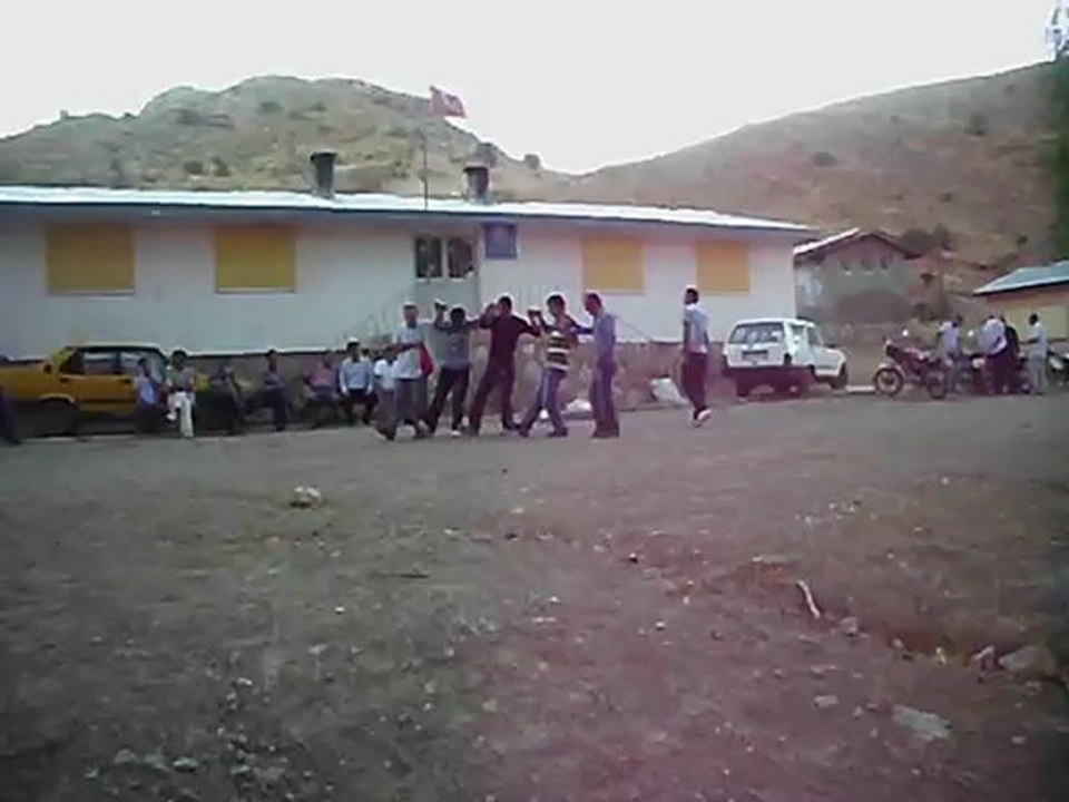 RAMAZAN BAYRAMI OKUL ÖNÜ SALLANMA