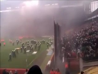 Köln Küme Düştü, Taraftarı Stadı Yaktı