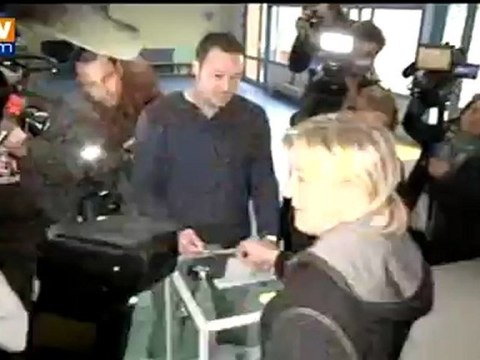 Marine Le Pen a voté à Hénin-Beaumont
