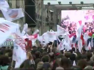 L'ambiance monte au QG du PS à l'approche des résultats