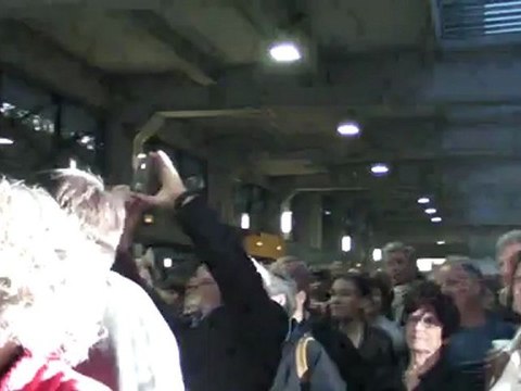 Politique - Jean-François Debat devant les Burgiens après victoire François Hollande à la présidentielle