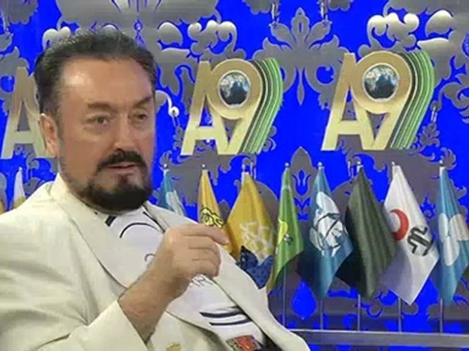 Sayın Adnan Oktar Bediüzzaman Hazretlerinin çok değerli talebesi Sungur ağabey ile ilk karşılaşmasını anlatıyor