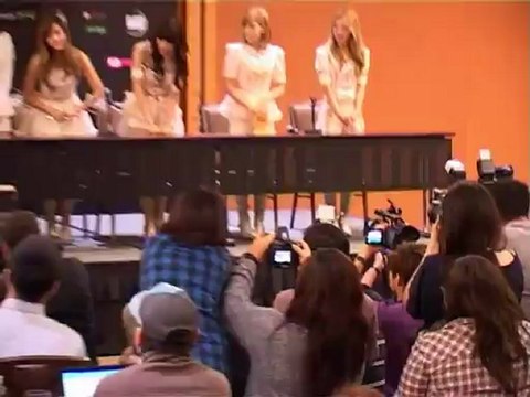 Girls' Generation 「SNSD 소시」 at MAMA 2011 Winners Press Conference (Artist of the Year)